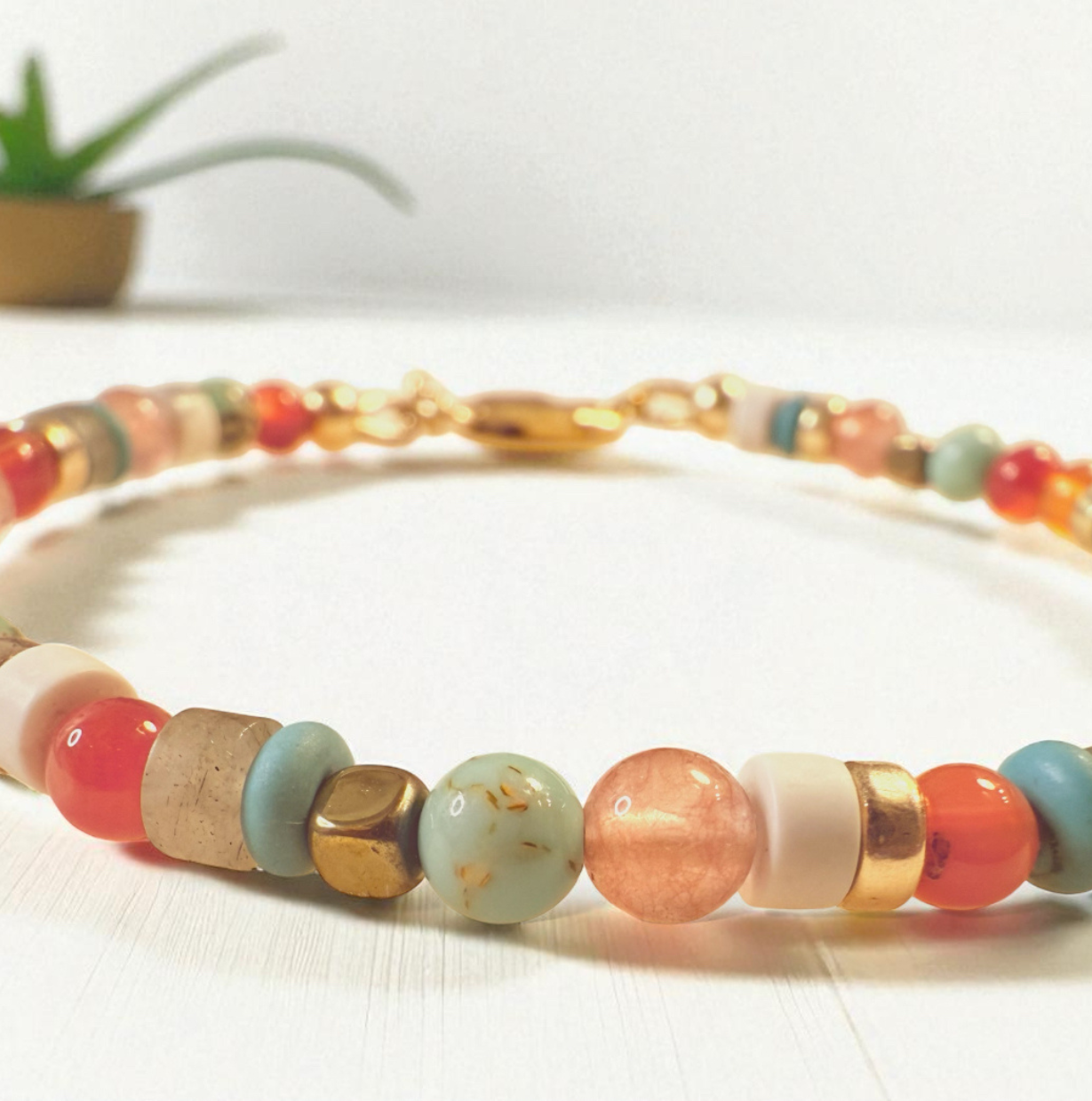 Le Mixte - Bracelet de pierres semi-précieuses et d’or 14k, avec fermoir or 14k