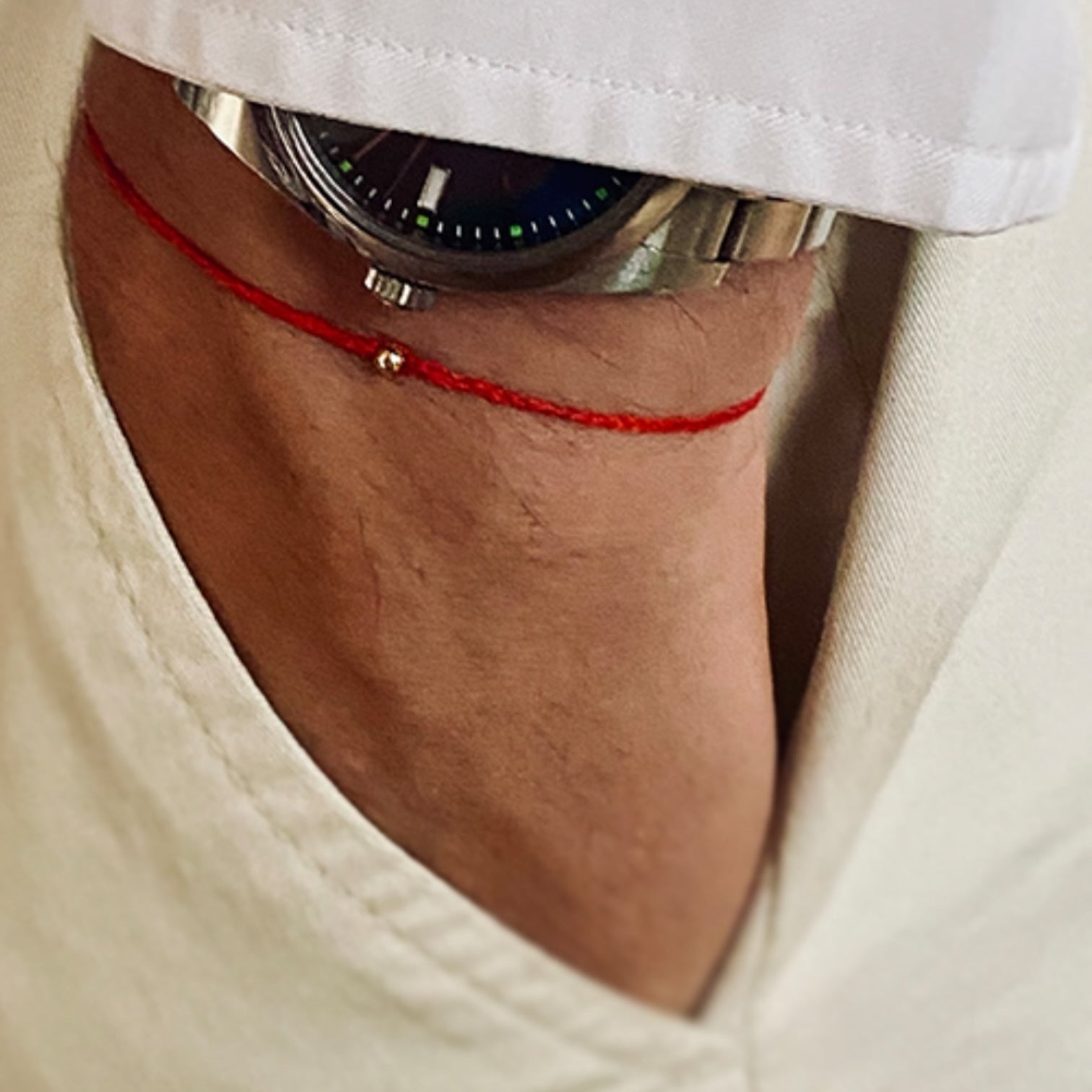 Billes d’or massif 18k sur corde de soie naturelle