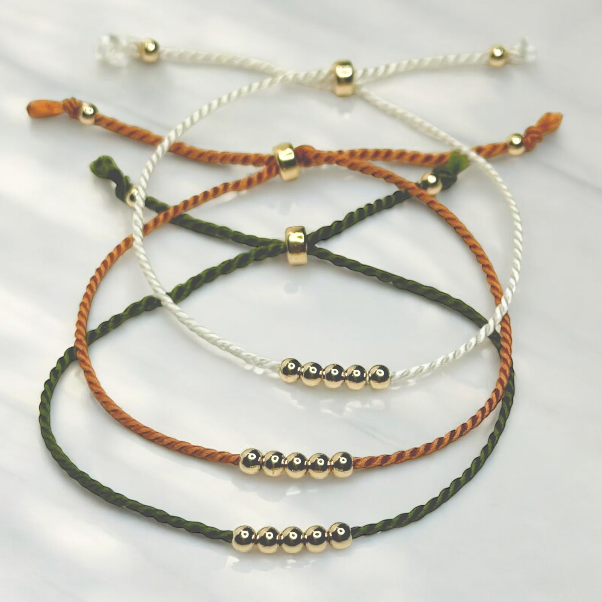 Trio bracelet d’automne en or 14k et soie naturelle