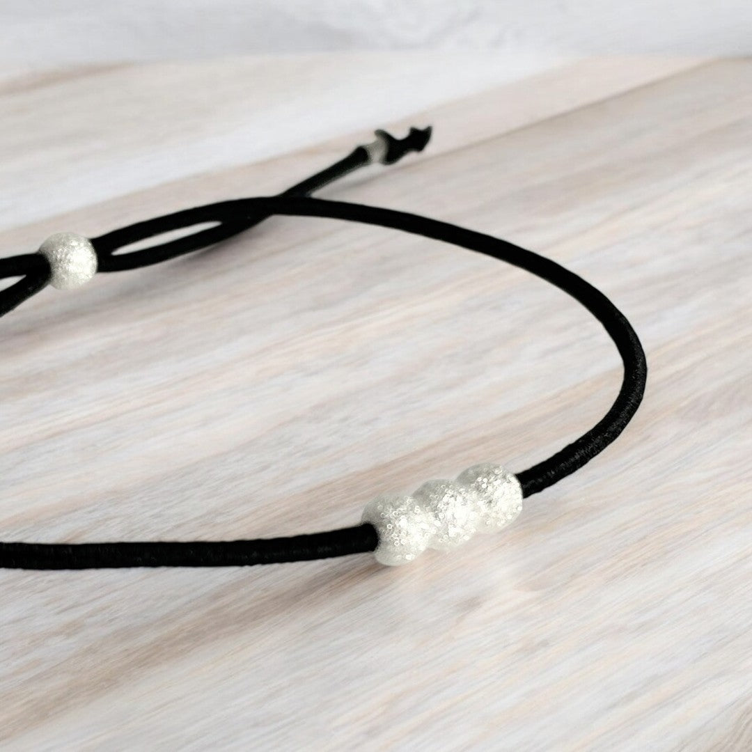 Bracelet élastique avec 3 billes argent sterling 9.25, poussière d'étoiles