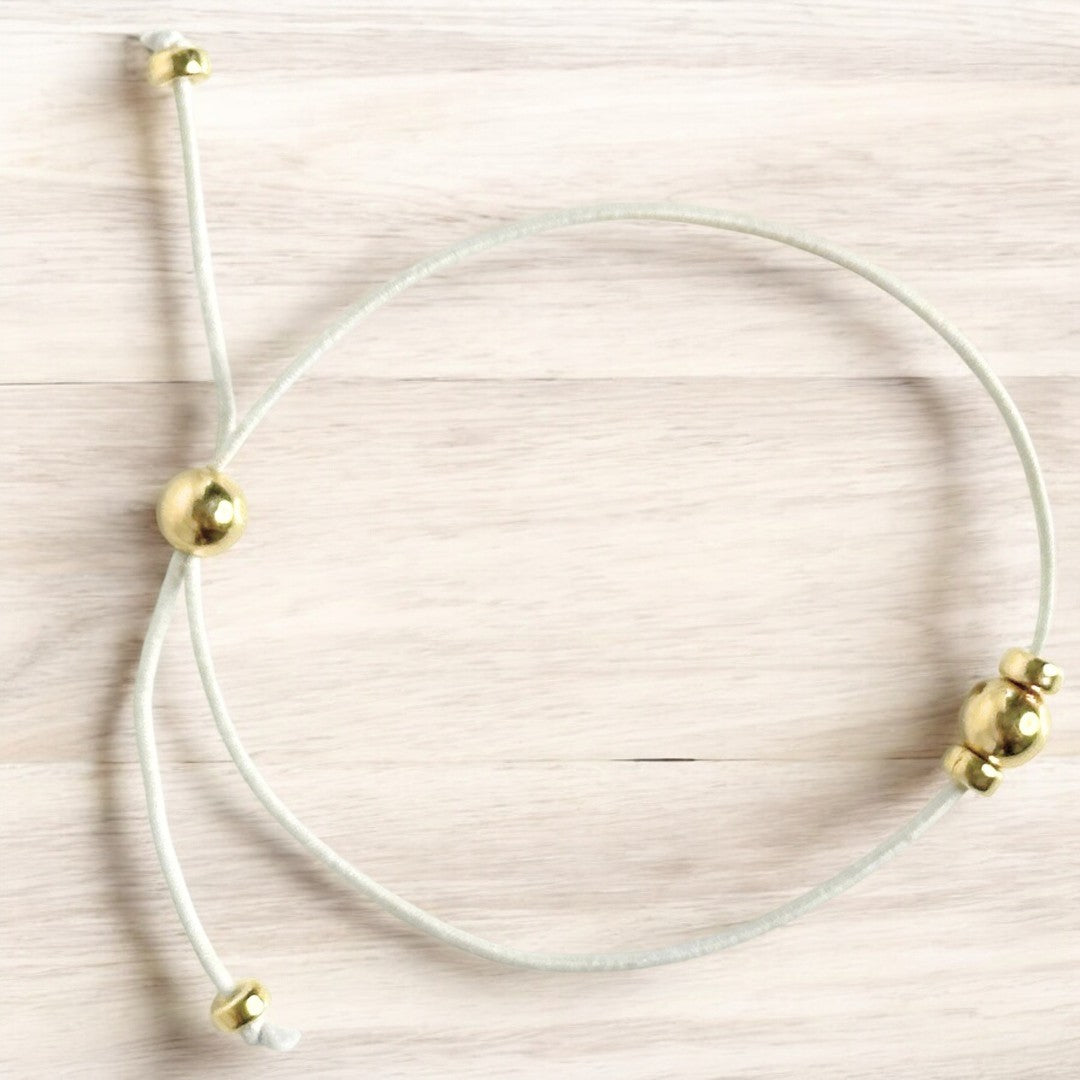 Bracelet avec perles Or 14K et soie naturelle