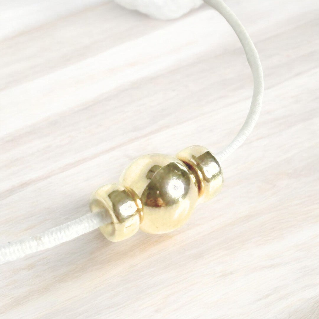 Bracelet avec perles Or 14K et soie naturelle