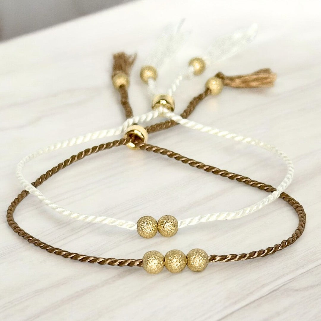 Bracelet Or 14K, poussière d'étoiles et soie naturelle